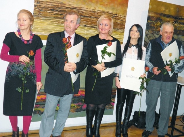 Od lewej: Anna Bureś, Antoni Mieczkowski, Beata Antoniuk (odebrała nagrodę w imieniu męża Jarosława Antoniuka), Julita Fabiszewska i Henryk Gała