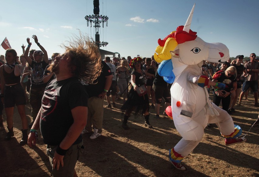 Drugi dzień festiwalu Pol'and'Rock 2021. Jak się bawi polski...