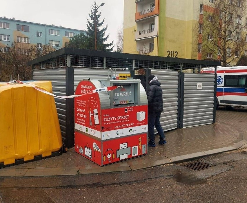 Zwłoki noworodka na śmietniku na łódzkim osiedlu. Policja szuka matki martwego dziecka