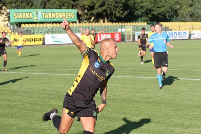 W meczu z Avią Świdnik dwa gole dla Siarki Tarnobrzeg strzelił Kamil Orlik. Jego drużyna wygrała 2:1