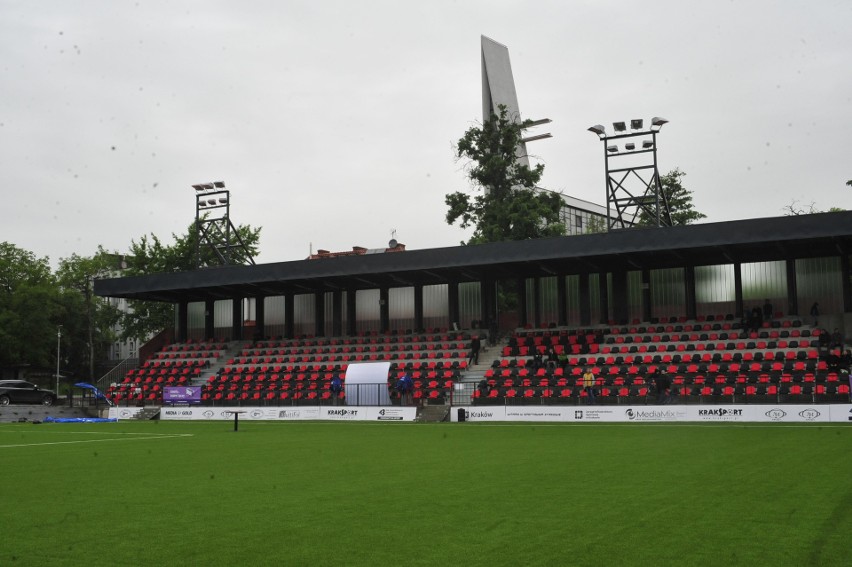 Prądniczanka Kraków ma nowoczesny obiekt. Zobacz efektowny stadion im. Władysława Kawuli [ZDJĘCIA]