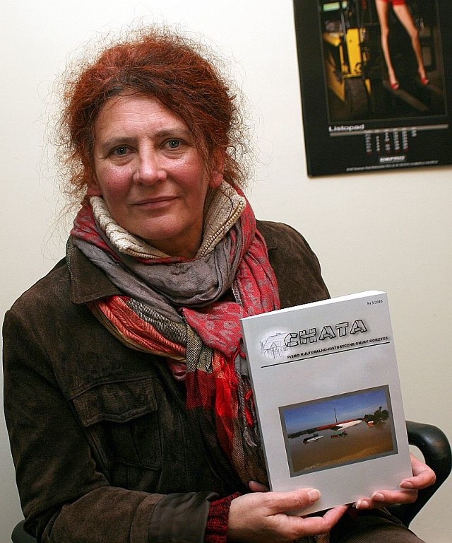 Lucyna Łysiak-Kosowska, redaktor naczelna z trzecim numerem "Chaty&#8221;.
