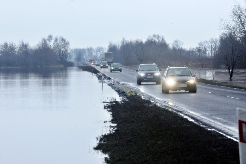 Uwaga roztopy w woj. podlaskim! Wydano ostrzeżenia dla 16 powiatów