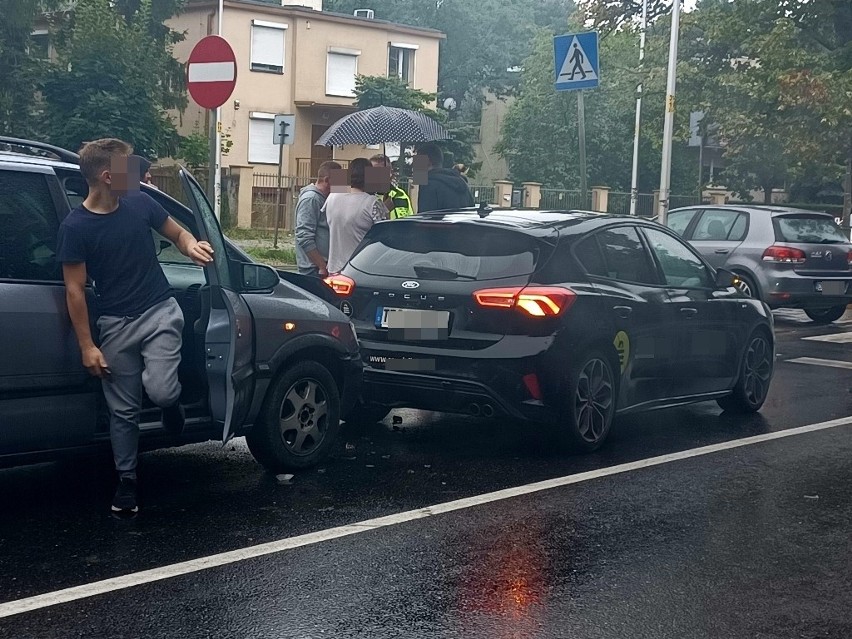 Szczegółowe okoliczności zdarzenia ustali wezwana na miejsce...