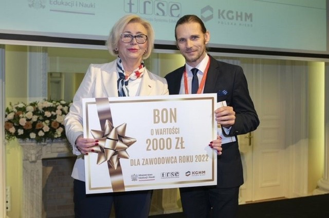 Krzysztof Kaiser otrzymał nagrodę w branży elektroenergetycznej w dziedzinie: chłodnictwo i klimatyzacja. Co ciekawe, w tej dziedzinie otrzymał ją jako jedyny nauczyciel w całej Polsce.