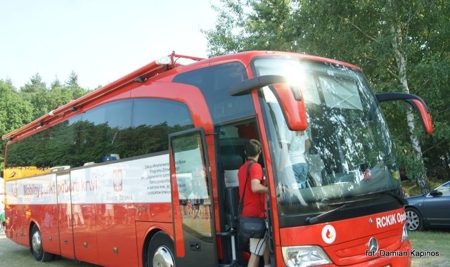 Pod halą sportową grodkowskiego ogólniaka w środę 26 lipca zaparkuje specjalny autobus do poboru krwi, którą będzie można oddać od godz. 9.00 do 13.00.