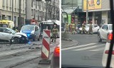 Dwa samochody osobowe zderzyły się na ul. Krzywoustego przy zbiegu z ul. Bogusława