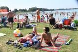 Tłumy na kąpielisku w Wąsoszu. Plaża oblegana od rana do wieczora [zdjęcia]