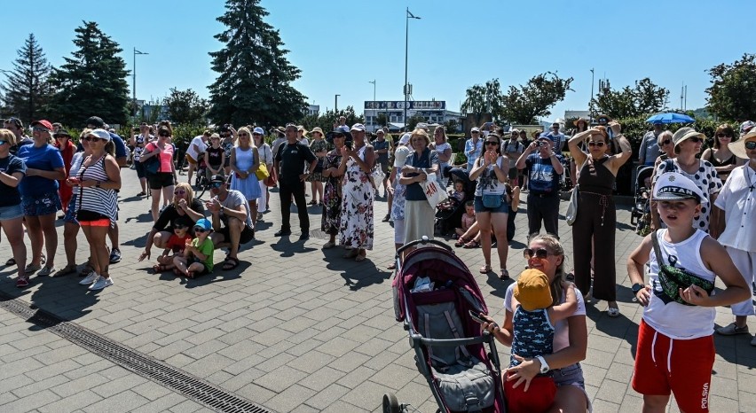 V Żeglarska Parada Świętojańska za nami z okazji Święta Morza. Widowisko na Zatoce Gdańskiej 19.06.2021