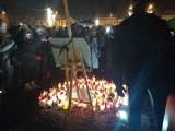 Mieszkańcy Pabianic i Łasku uczcili pamięć zmarłego Pawła Adamowicza [zdjęcia]