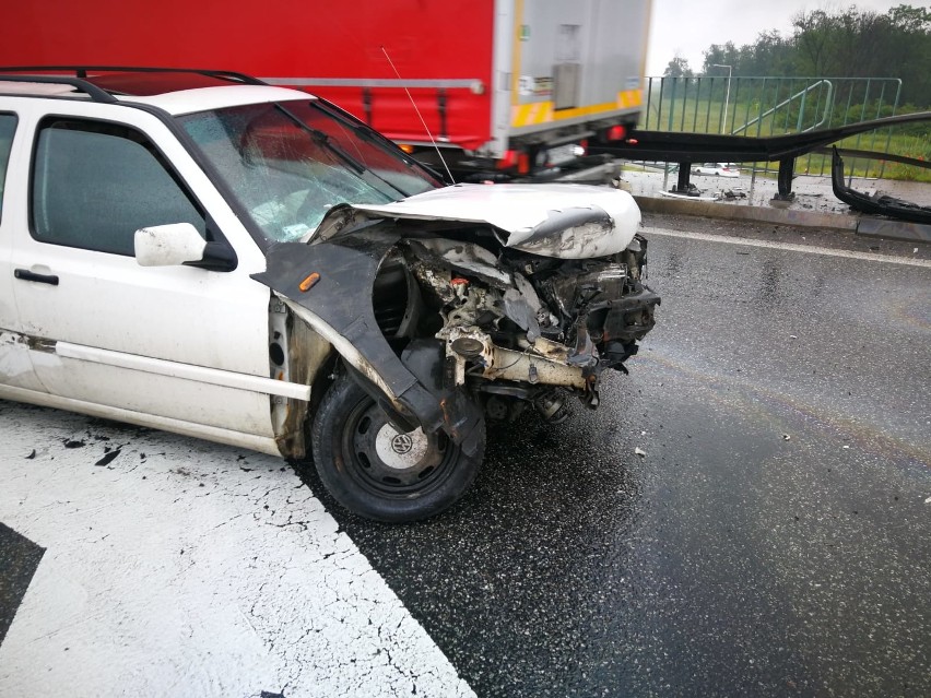 Wypadek na autostradzie pod Wrocławiem. Węzeł drogowy zablokowany