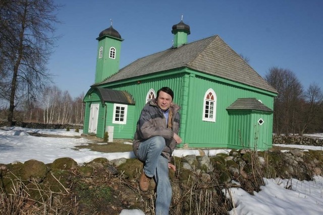 Dżemil Gembicki opiekuje się meczetem w Kruszynianach, najstarszą tatarską świątynią w Polsce