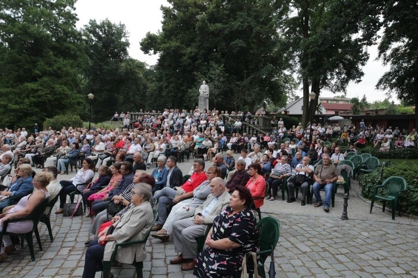 Już w tę niedzielę 10 lipca start. Na początek Bernadeta...