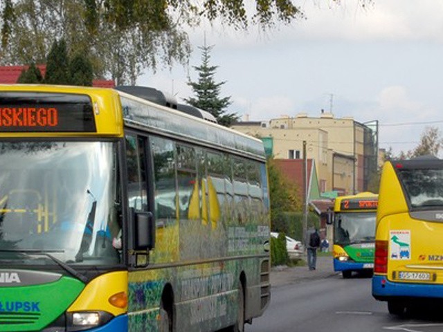 Autobus nawet nie przejechał metra, a już pasażerowie nie mogli skasować biletu &#8211; skarży się słupszczanka.