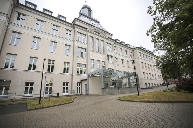 16 przypadków zakażenia koronawirusem w szpitalu psychiatrycznym w Słupsku. Pacjenci nie będą wypisywani do domu