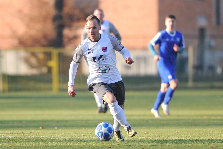 Bank Spółdzielczy Leśnica 4 liga opolska. Unia Krapkowice - Starowice 3-3