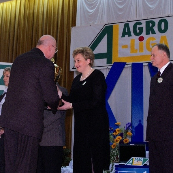 31 stycznia 2007 roku podsumowano w Warszawie XIV edycję konkursu AGROLIGA - nagrodę za wicemistrzostwo w kategorii Firma w imieniu Suempolu odebrała Danuta Witkiewicz, dyrektor Suempolu