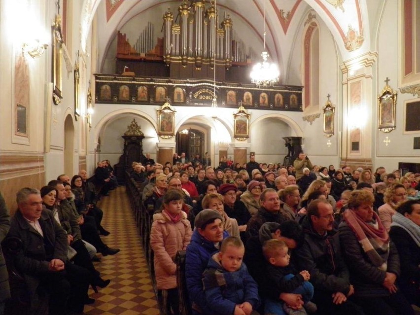 W kościele pw. św. Michała Archanioła w Kańczudze uczniowie...