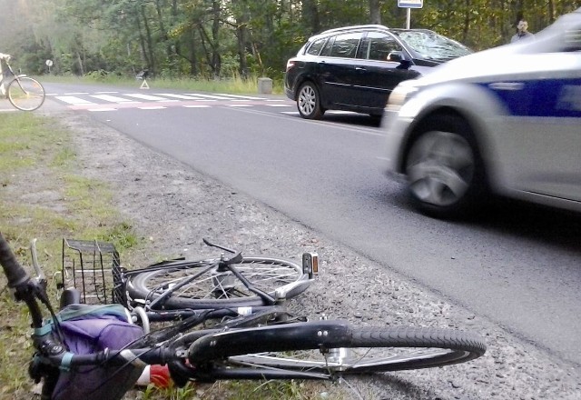 Czwartkowy wypadek rowerzysty na ulicy Arciszewskiego zakończył się dla cyklisty lekkimi obrażeniami. Tym razem rowerzysta miał dużo szczęścia.