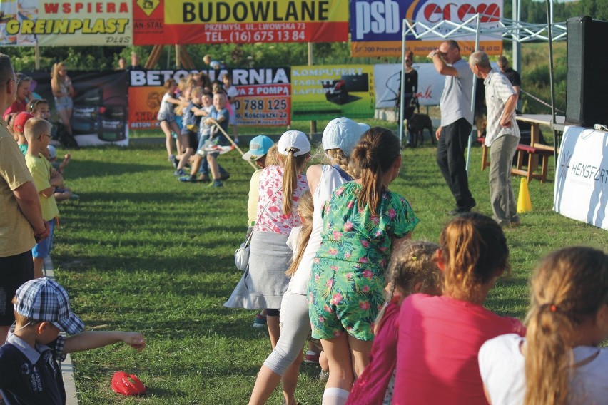 Ne pikniku w Hnatkowicach w gm. Orły nie zabrakło atrakcji...