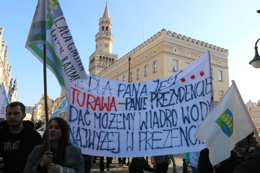 Protest przeciwników powiększenia Opola.