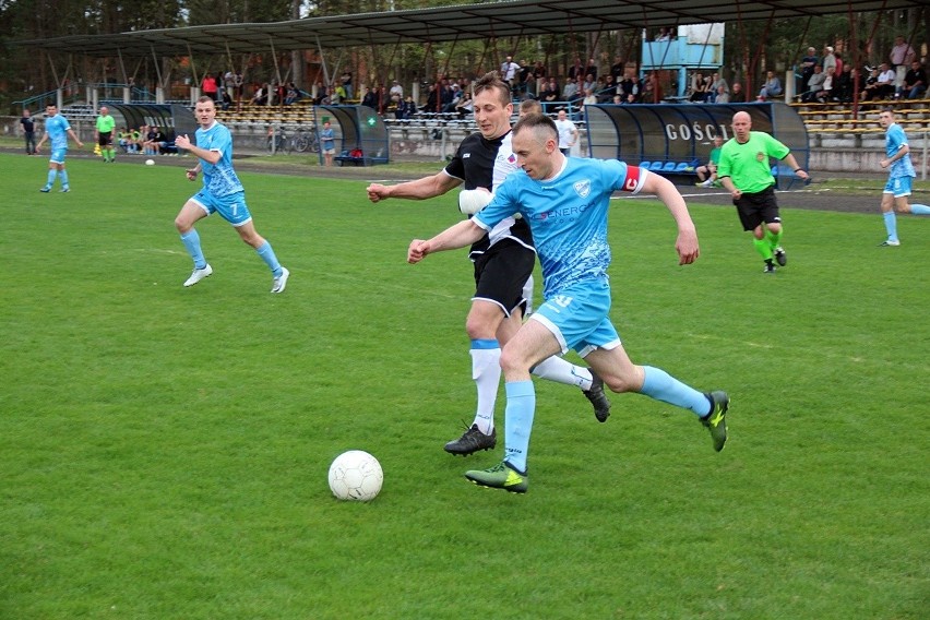 Liga okręgowa: Mocne uderzenie Orlicza w meczu ze Świtem Ćmielów