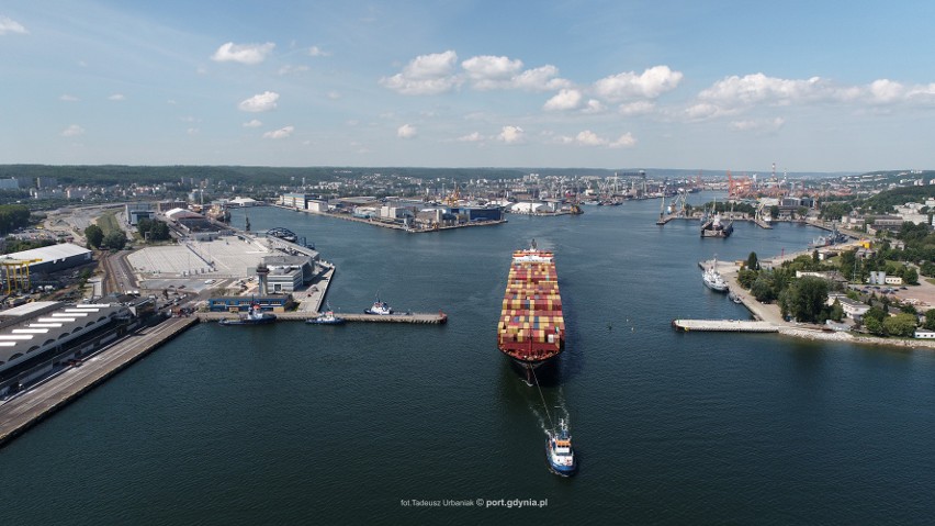 Szersze wejście do Portu Gdynia. Teraz szerokość to 140 metrów, o 40 więcej