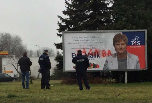 Policjanci z Sosnowca zajmują się sprawą dewastacji billboardu posłanki Ewy Malik