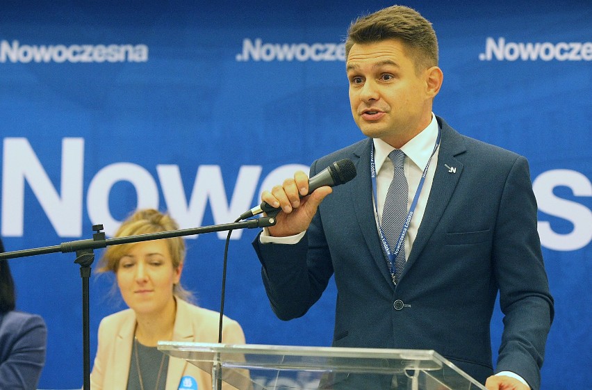 Przewodniczący Radu Miejskiej Marcin Gołaszewski (KO)...