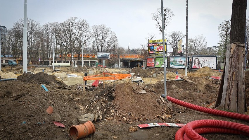 Drogowcy wyrzuceni z placu budowy na Hubskiej i Pułaskiego