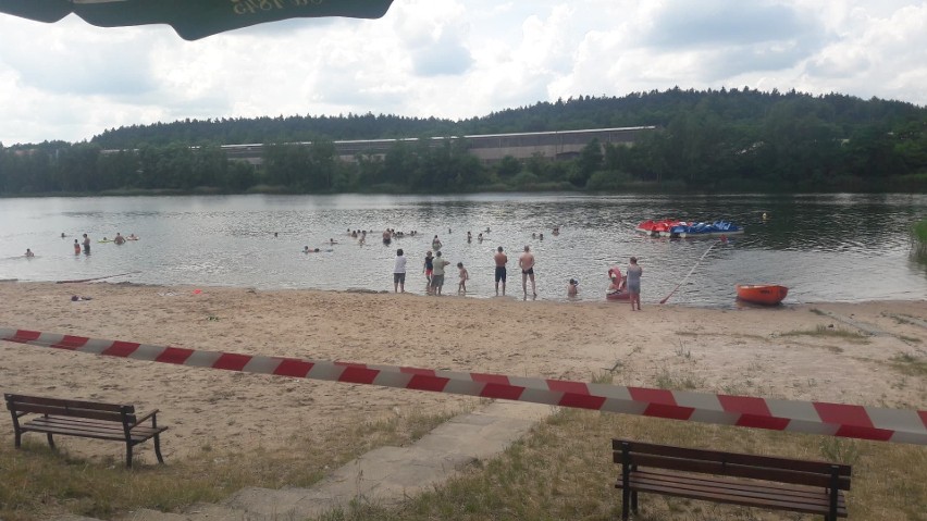 Kąpielisko Piachy w Starachowicach otwarte i oblężone od pierwszych godzin [ZDJĘCIA]
