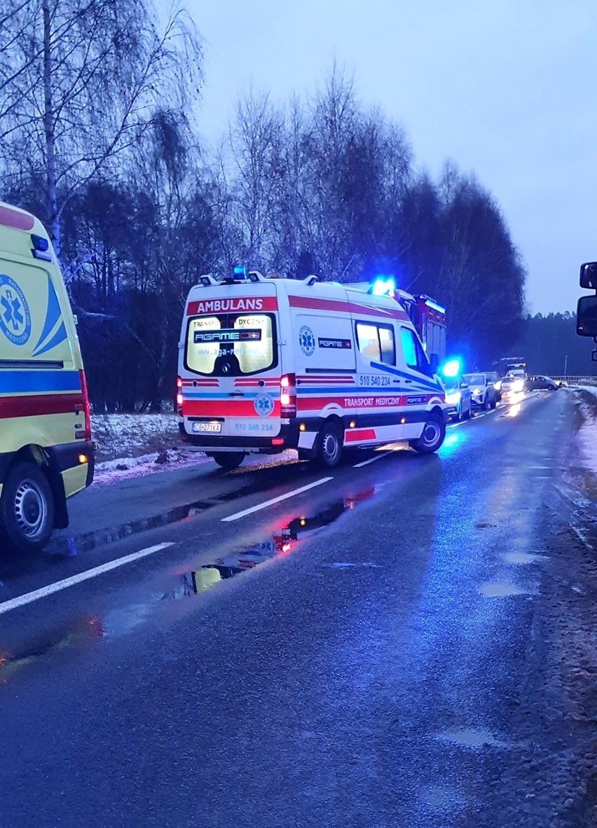 Do zderzenia aut doszło m.in. w Bożenkowie