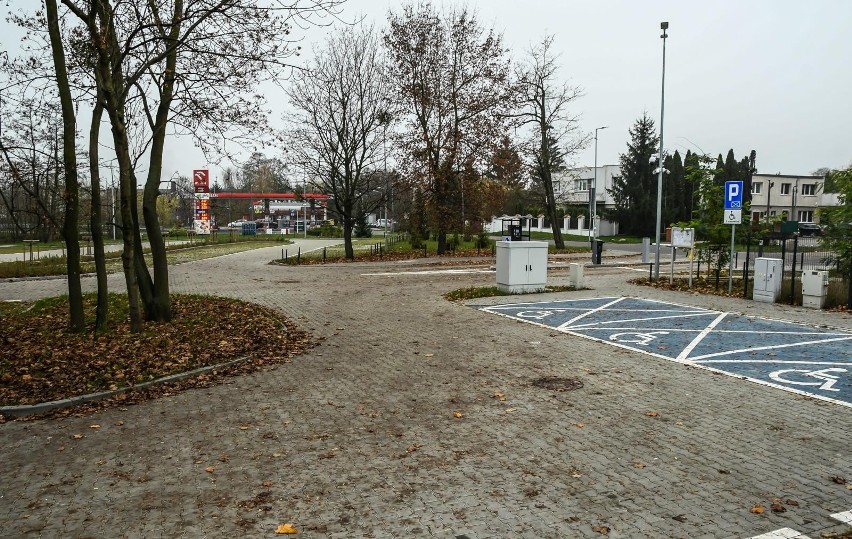 Na węźle Zachodnim bez zmian - parking nadal stoi pusty.