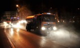 Eksperyment: Czy mycie ulic poprawi jakość powietrza w Krakowie? [ZDJĘCIA]