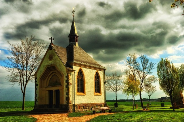 Dzięki Google Street View można wirtualnie zwiedzać miasta, oglądać ich mieszkańców. Powędrowaliśmy szlakiem kościołów w Kujawsko-Pomorskiem. Zobacz!