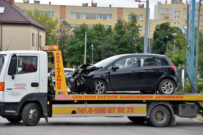 Wypadek na Domaszowskiej w Kielcach. Dwie osoby w szpitalu