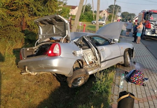 Do bardzo poważnie wyglądającego wypadku doszło w Potepie. Samochodem kierował 17-latek.