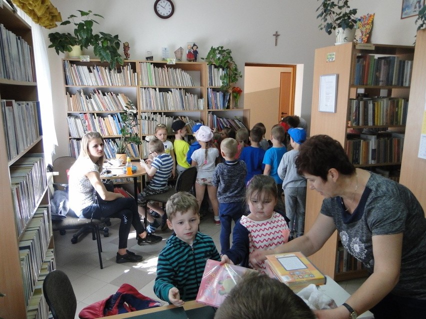 Biblioteka gminy Lipno w Radomicach znana jest z różnych...