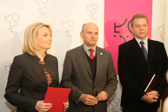 Władze Łodzi zapowiedziały wprowadzenie zmian w ZDiT. Od lewej: prezydent Hanna Zdanowska, wiceprezydent Radosław Stępień i dyrektor ZDiT Grzegorz Nita