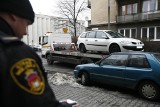 Kraków: straż miejska karze za złe parkowanie