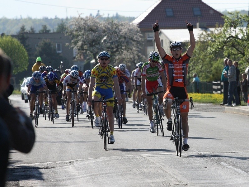 XXXVIII Wyścig Kolarski Juniorów Mlodszych po ziemi...