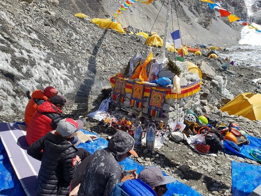 Szczepan Brzeski z Bochni zdobył Everest, a Sylwia Bajek -...