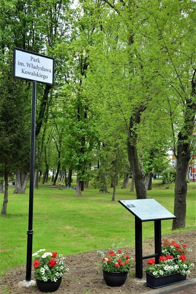 Dobczyce. Władysław Kowalski patronem parku u podnóża zamku [ZDJĘCIA]