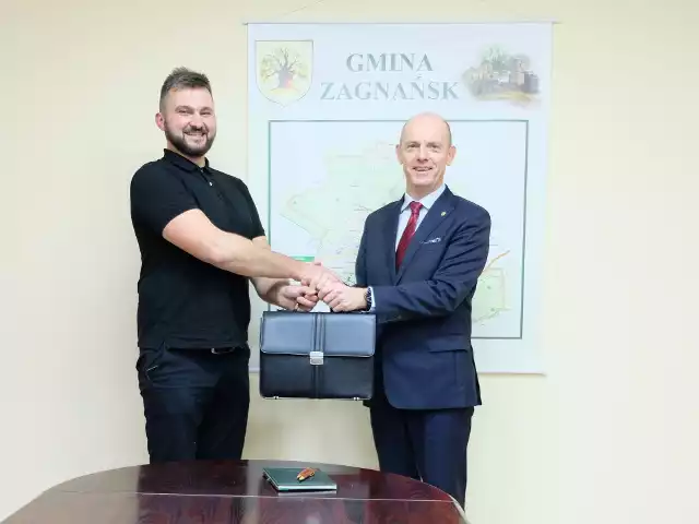 Sołectwo Umer w gminie Zagnańsk ma nowego sołtysa. Został nim Dominik Krzeszowski, syn byłego sołtysa.