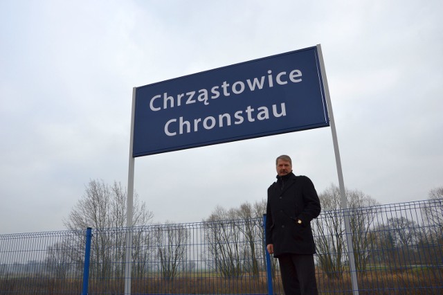 W ubiegły piątek dwujęzyczne tablice stanęły na dwóch z trzech stacji kolejowych w gminie Chrząstowice.