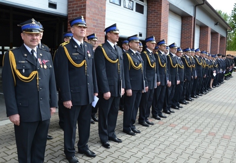 Uroczysty apel strażaków w Świętochłowicach