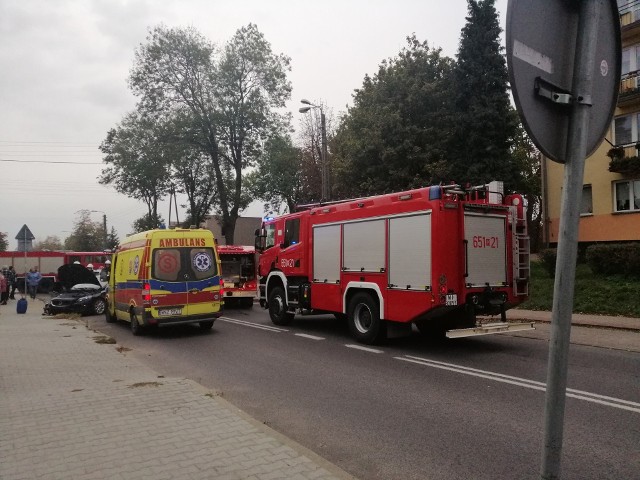 Na skrzyżowaniu w Szydłowcu zderzyły się dwa samochody osobowe.