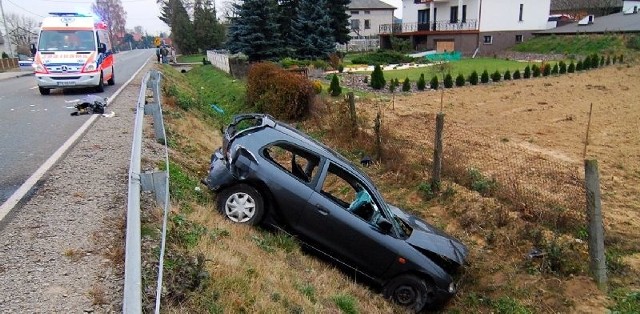 Pomimo reanimacji, życia 58-letniej kobiety kierującej mitsubishi nie udało się uratować.