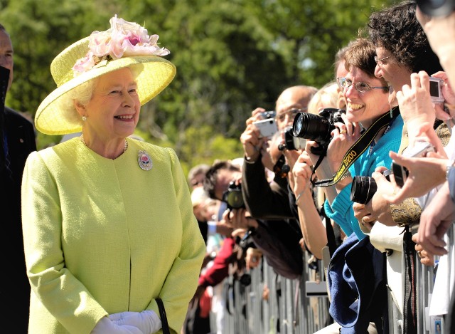 Królowa Elżbieta ma 96 lat. Niejedna osoba może jej pozazdrościć takiego życia. Jak brzmi sekret długowieczności głowy Wielkiej Brytanii?