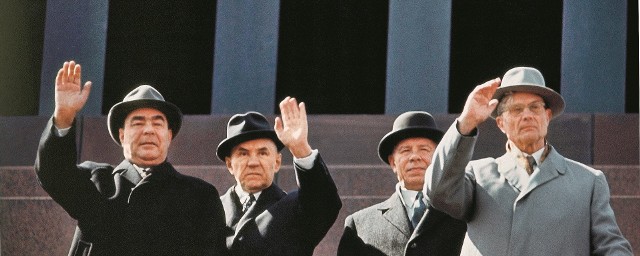 Maj 1967 r. Od lewej: Leonid Breżniew, Aleksiej Kosygin, Nikołaj Podgorny, Michaił Susłow. Wtedy Susłow był u szczytu swej kariery